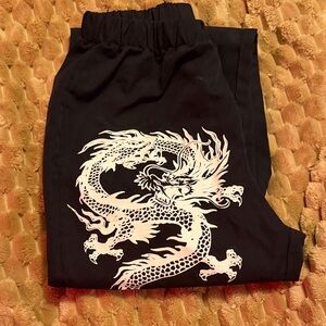 SHEIN Black Dragon Print Kids Casual Bottoms